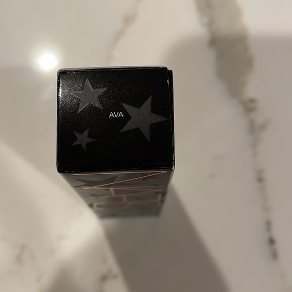 Nars - Picture 3 of 6